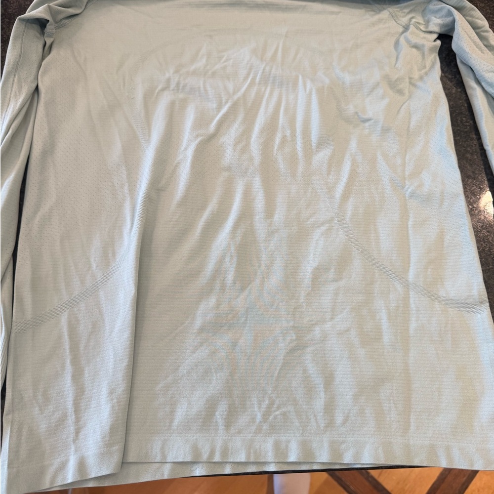 Lululemon light green WO Shirt